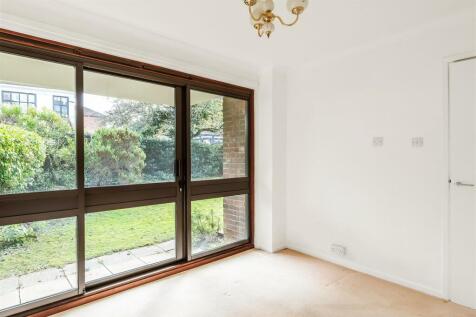 18-Oakleigh-Court-19.jpg