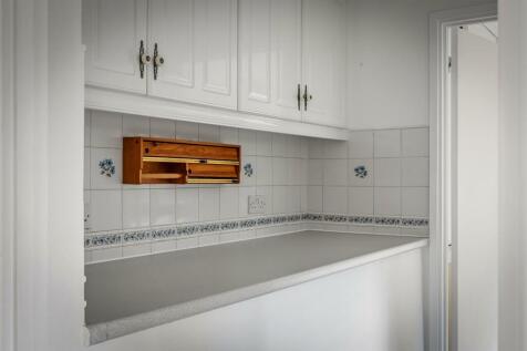 18-Oakleigh-Court-21.jpg