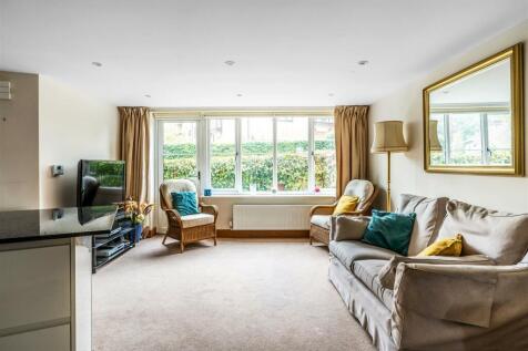 Apt1-Chestnut-Court-4.jpg