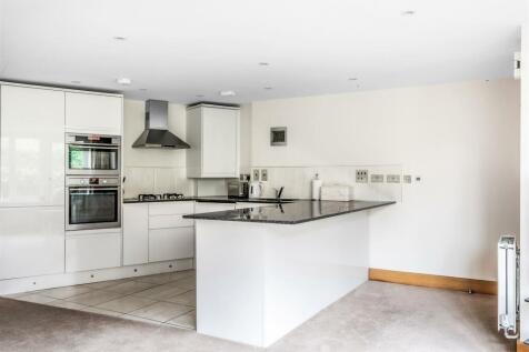 Apt1-Chestnut-Court-2.jpg