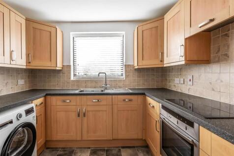 13-Oakleigh-Court-13.jpg