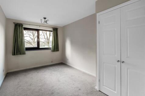 13-Oakleigh-Court-2.jpg