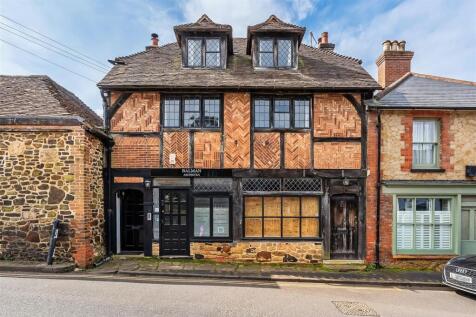 Burstow-Flat-24.jpg
