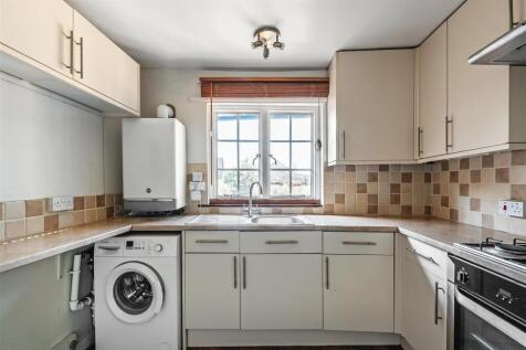 Burstow-Flat-11.jpg