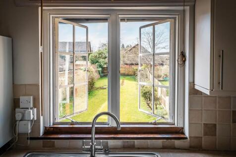 Burstow-Flat-23.jpg