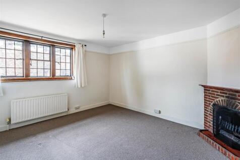 Burstow-Flat-1.jpg