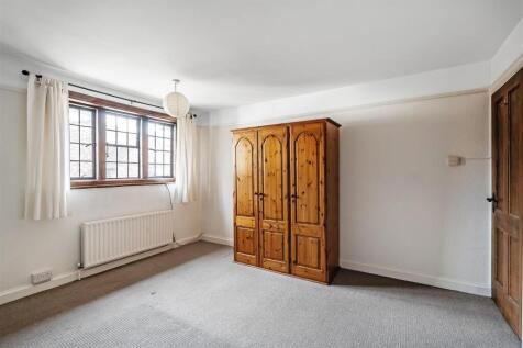 Burstow-Flat-6.jpg