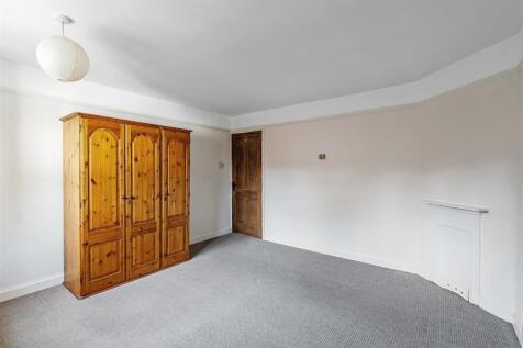 Burstow-Flat-7.jpg