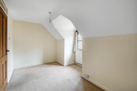 Burstow-Flat-13.jpg