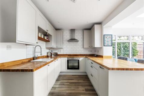 5-Evelyn-Cottages-9.jpg