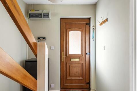 59-Barnfield-Way-3.jpg