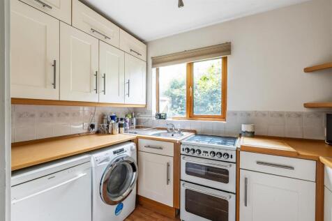59-Barnfield-Way-2.jpg