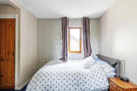 59-Barnfield-Way-10.jpg
