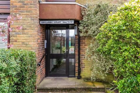 13-Oakleigh-Court-24.jpg