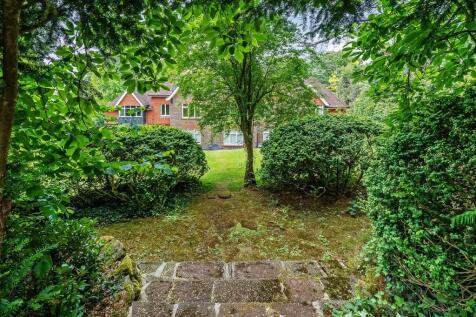 7-Oakhill-Lodge-19.jpg