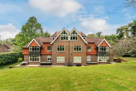 7-Oakhill-Lodge-20.jpg