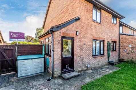 69-Barnfield-Way-15.jpg