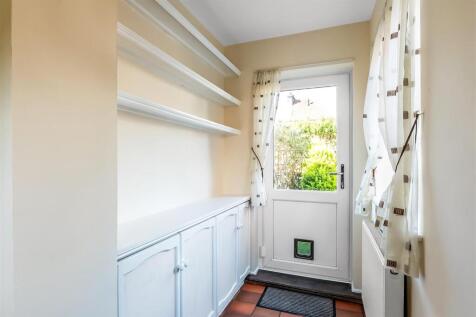 69-Barnfield-Way-10.jpg