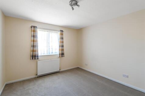 69-Barnfield-Way-1.jpg