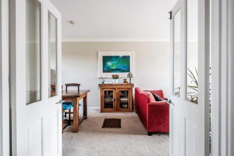 17-Oakleigh-Court-7.jpg