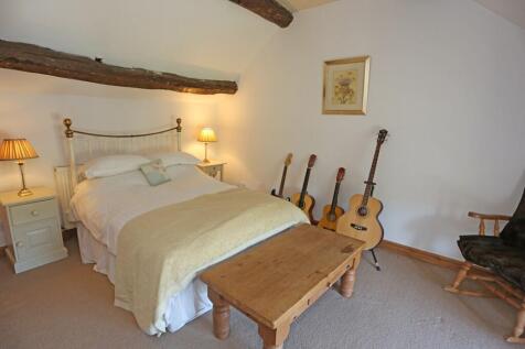 Guest bedroom