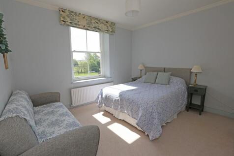 Guest bedroom