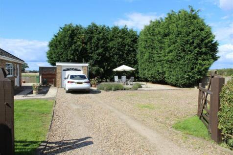 DRIVEWAY/PARKING AREA