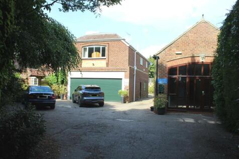 DOUBLE GARAGE