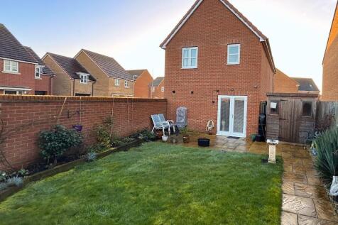 REAR GARDEN 2