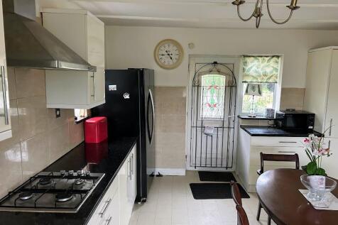 KITCHEN BREAKFAST ROOM