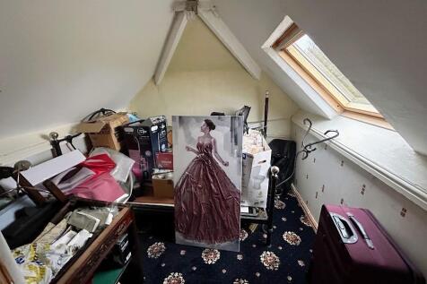LOFT ROOM
