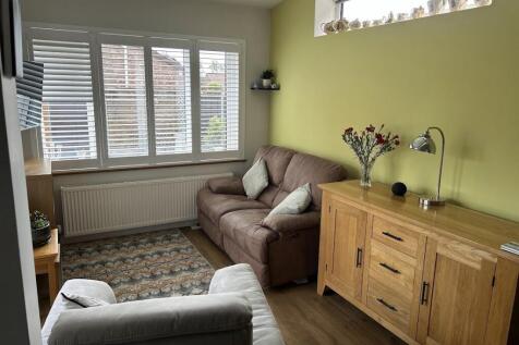 GARDEN ROOM