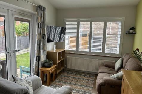 GARDEN ROOM