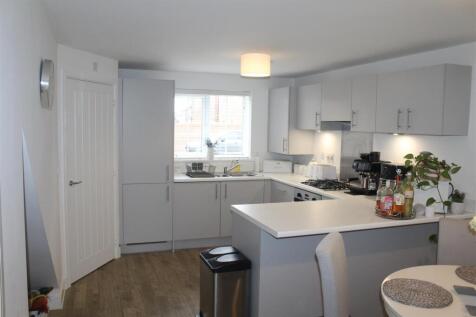 KITCHEN DINING AREA