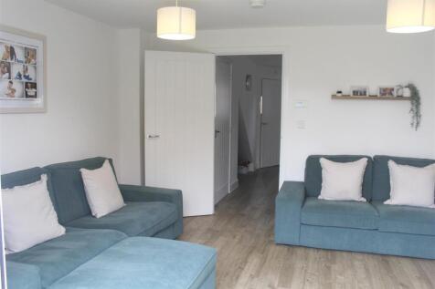 LIVING ROOM (3)