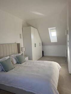 MASTER BEDROOM (3)