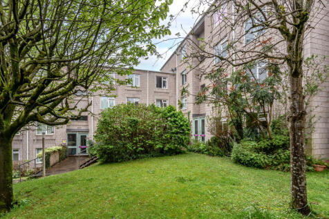 13 Dighton external