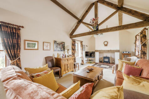 First Floor Sitti...