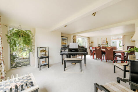 Dining Music Room
