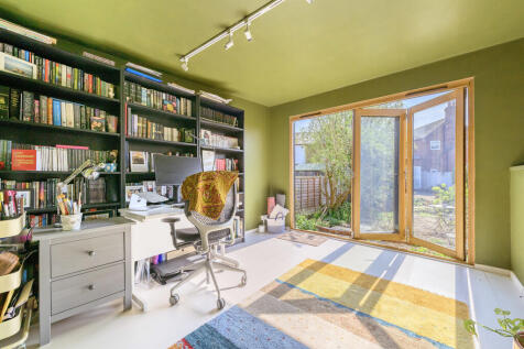 Internal Garden R...