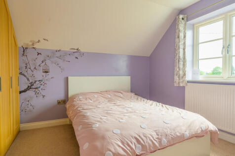 Bedroom Two DSC_4...