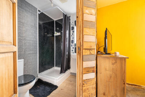 En-Suite Shower R...
