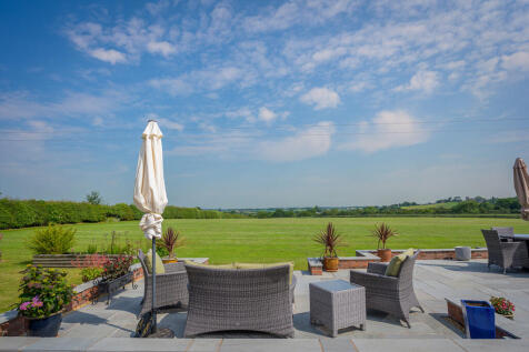 Patio Area and Vi...