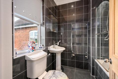 En-Suite to Bedro...