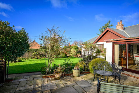 Lawned Gardens an...