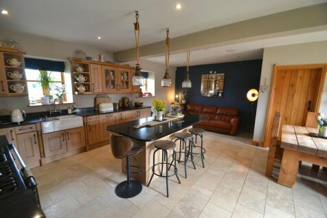 Kitchen  Living D...