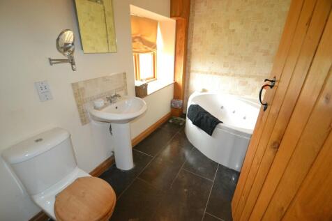 En-Suite to Bedro...