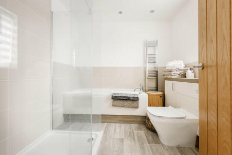 En-Suite to Bedro...