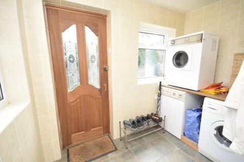 Entrance Hall/Uti...