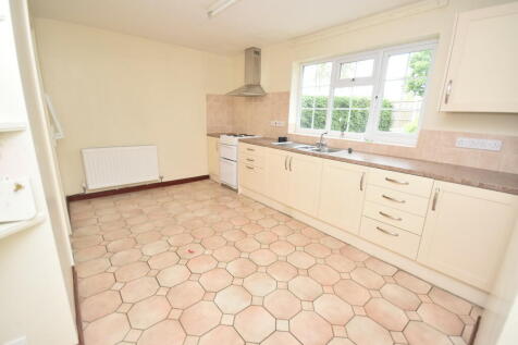 Kitchen/Breakfast...